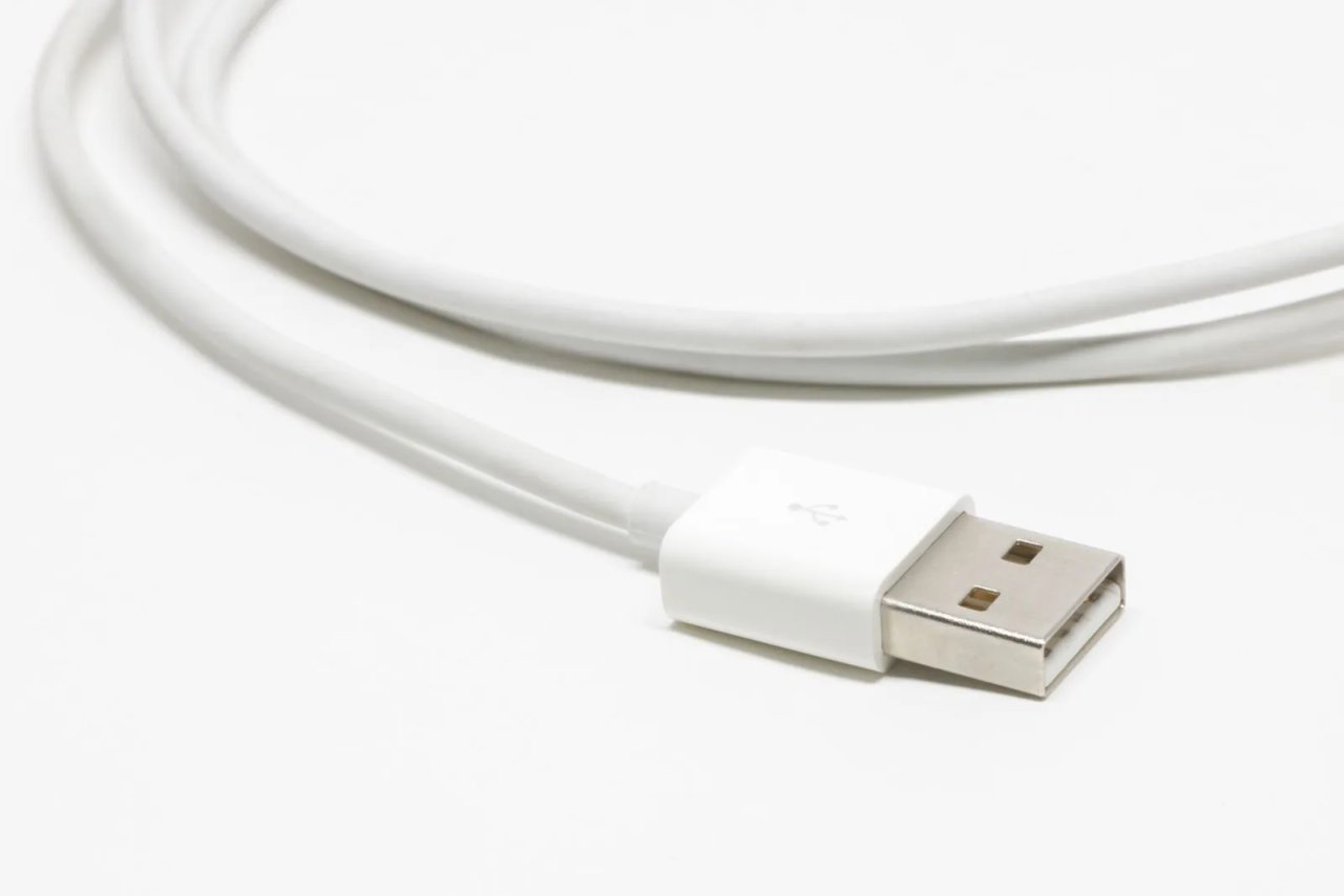 White fast-charging USB cable